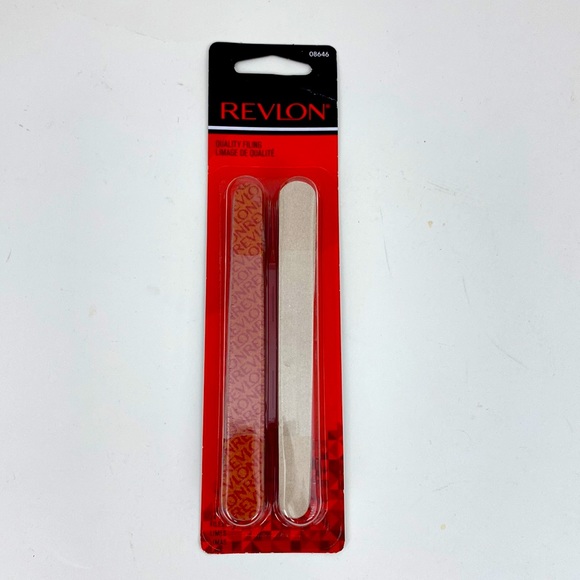 Revlon bundle set of tools,NEW 24 emery boards, cuticle trimmer, face defuzzer - Picture 2 of 7